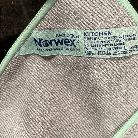 Limited Edition Kitchen Towel and Cloth Set - Graphite w/Seamist Trim, Diamond - Picture 3 of 10